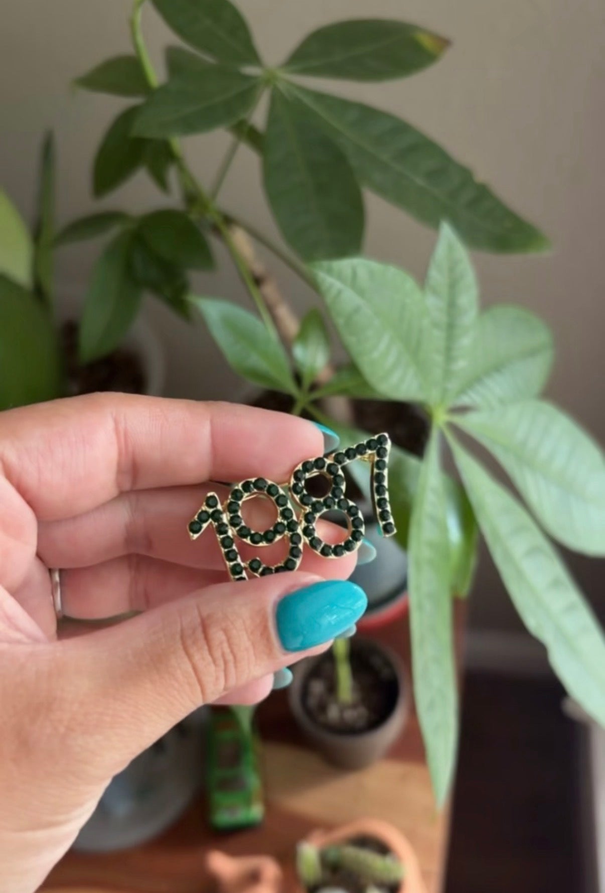 Kappa Delta Chi 1987 Gold Pin